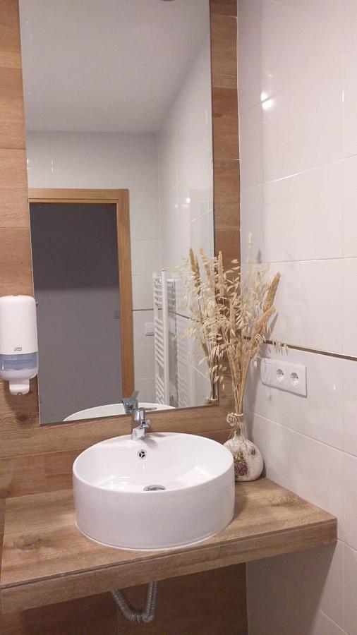Apartamentos El Arenal Acebo Luaran gambar