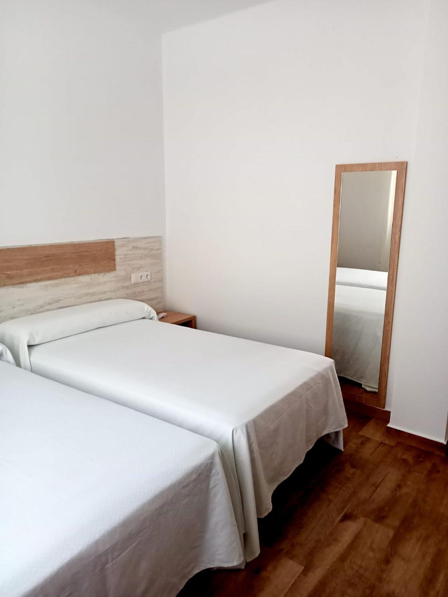 Apartamentos El Arenal Acebo Bilik gambar